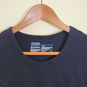 Columbia Men's Classic Black Crew Neck Short Sleeve Pullover Shirt, Size Large